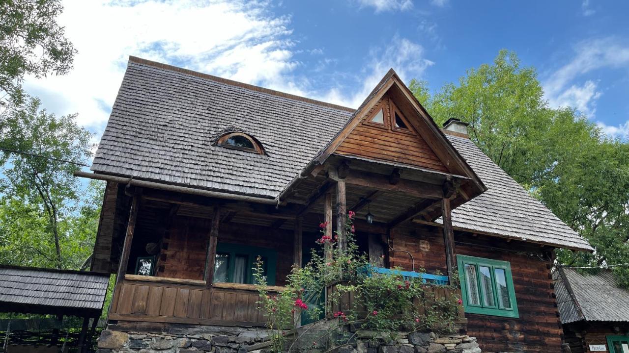 The Village Pension Breb Bagian luar foto