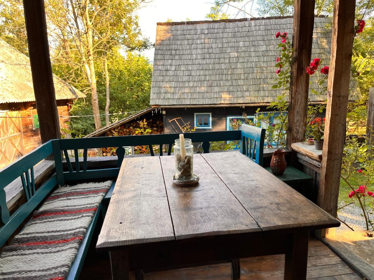 The Village Pension Breb Bagian luar foto