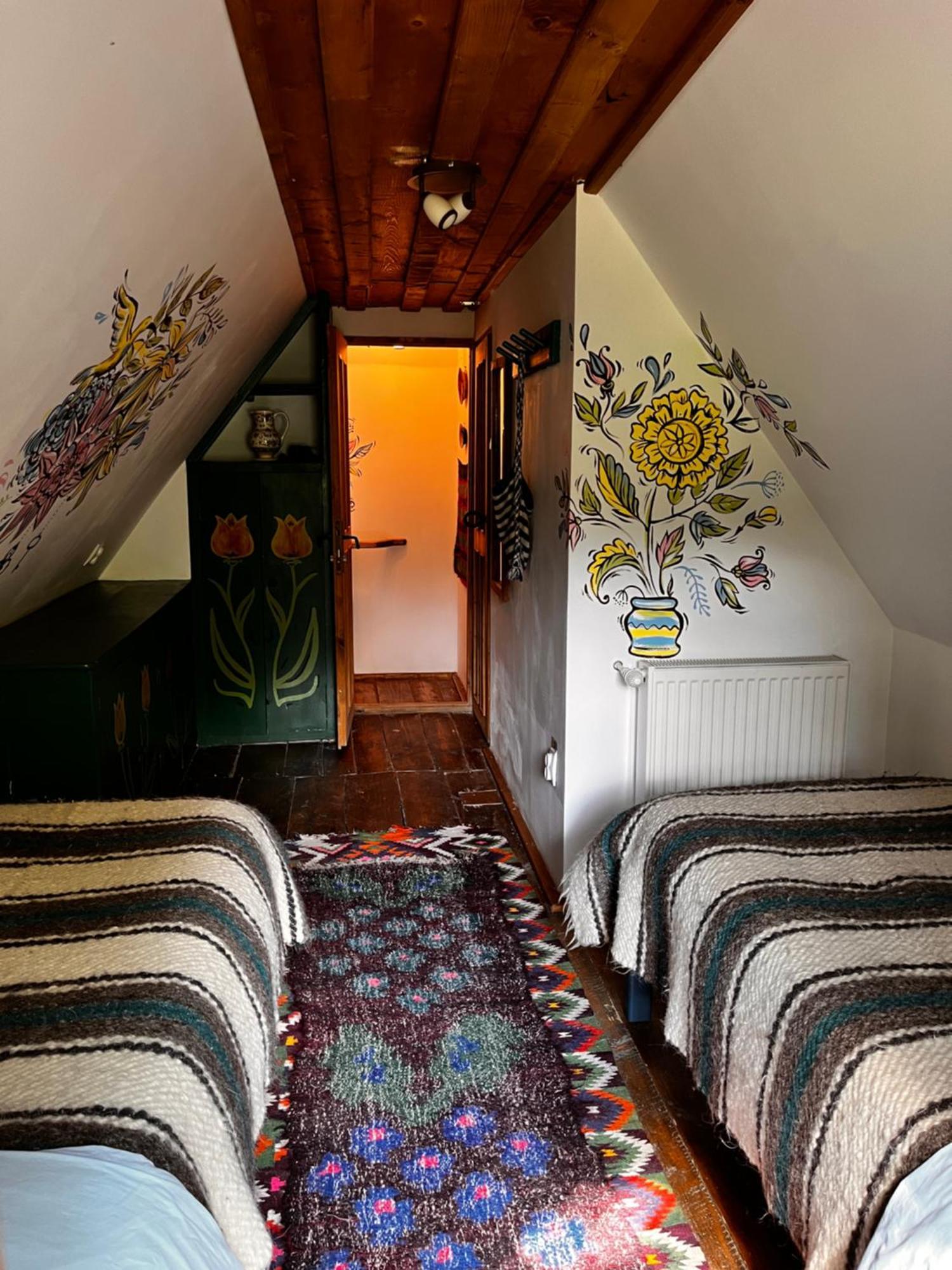 The Village Pension Breb Bagian luar foto