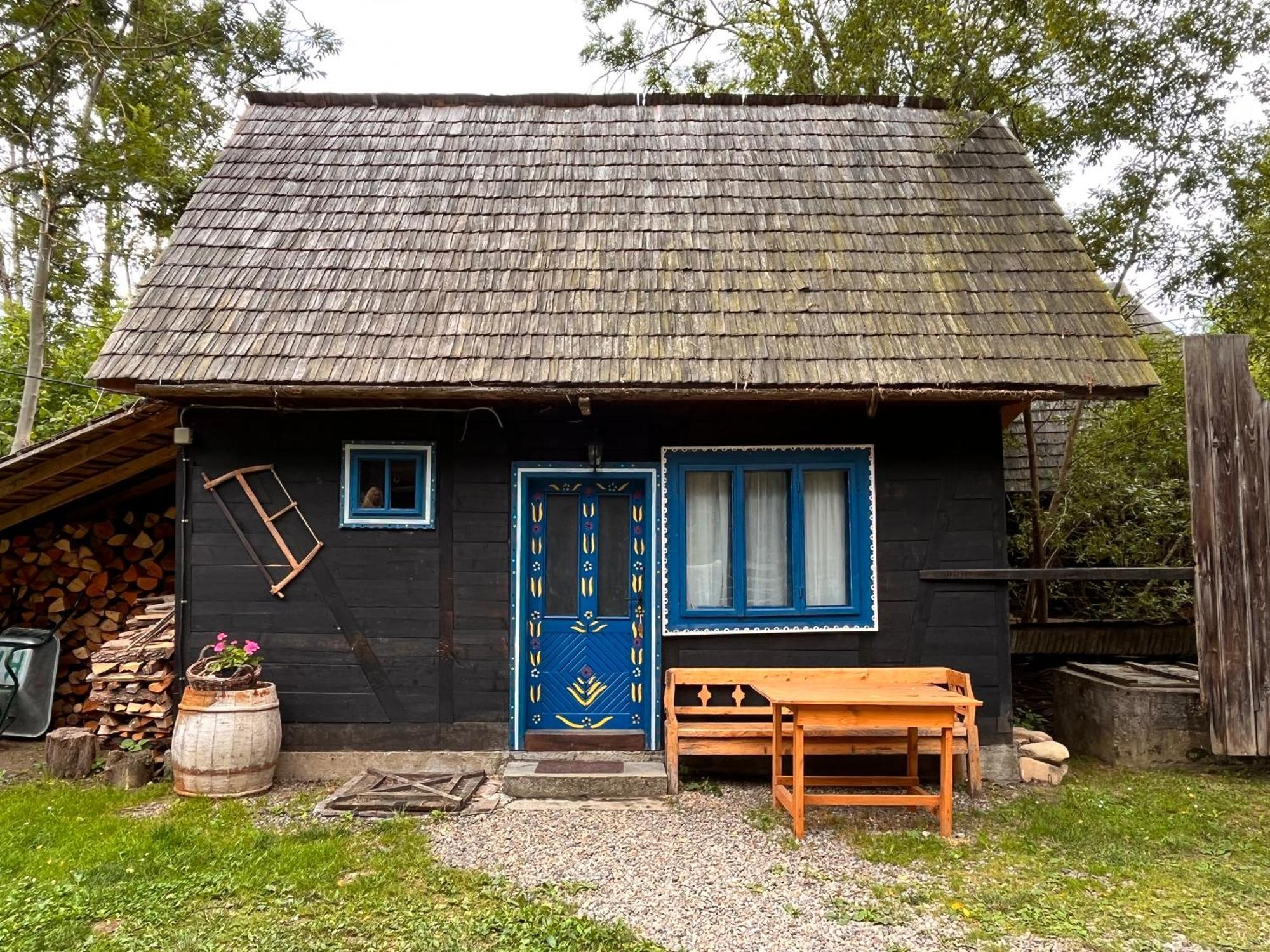 The Village Pension Breb Bagian luar foto