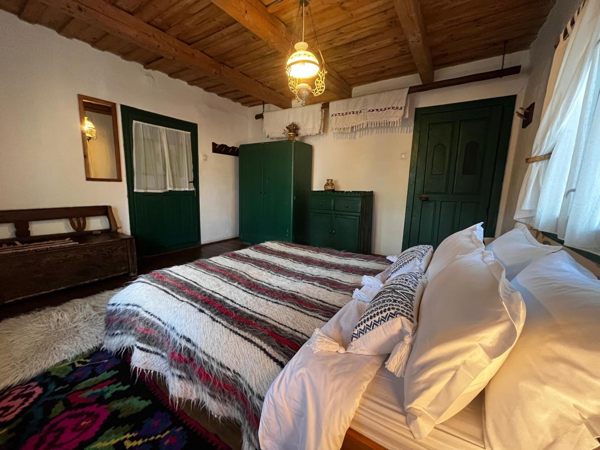 The Village Pension Breb Bagian luar foto